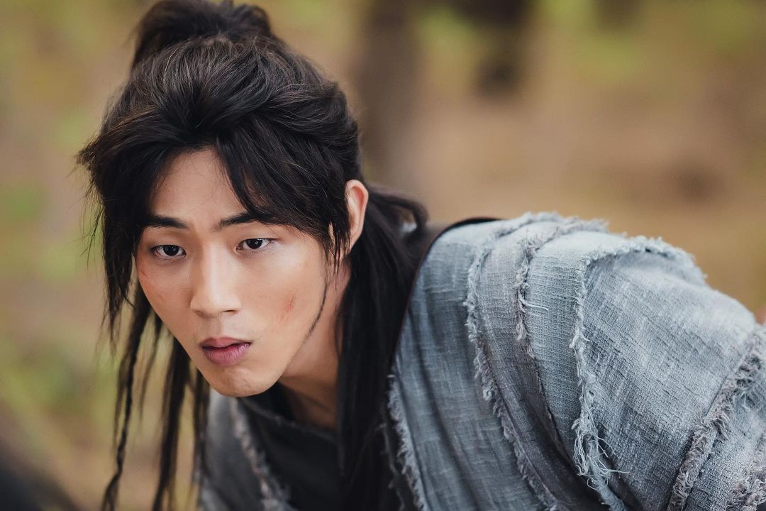 Ji Soo di drama Korea River Where the Moon Rises.