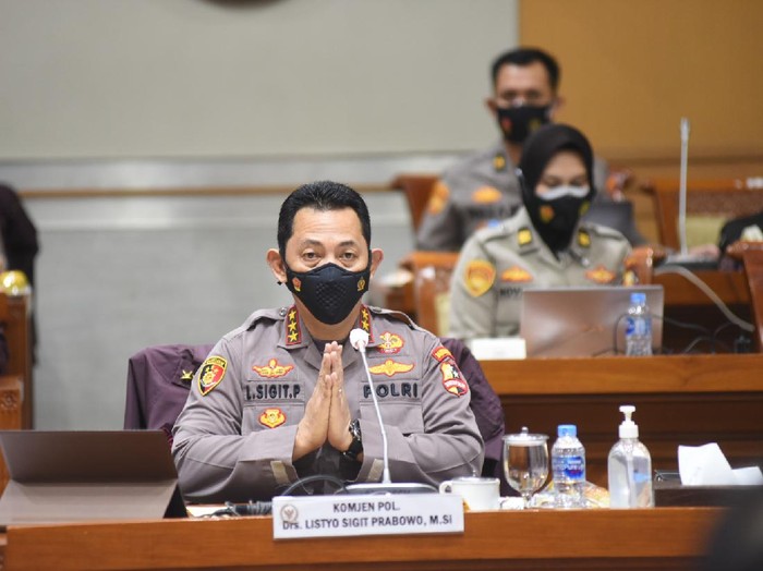 Suasana fit and proper test calon Kapolri Komjen Listyo Sigit Prabowo