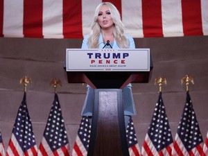 Putri Bungsu Trump Umumkan Pertunangan di Akhir Jabatan Ayahnya
