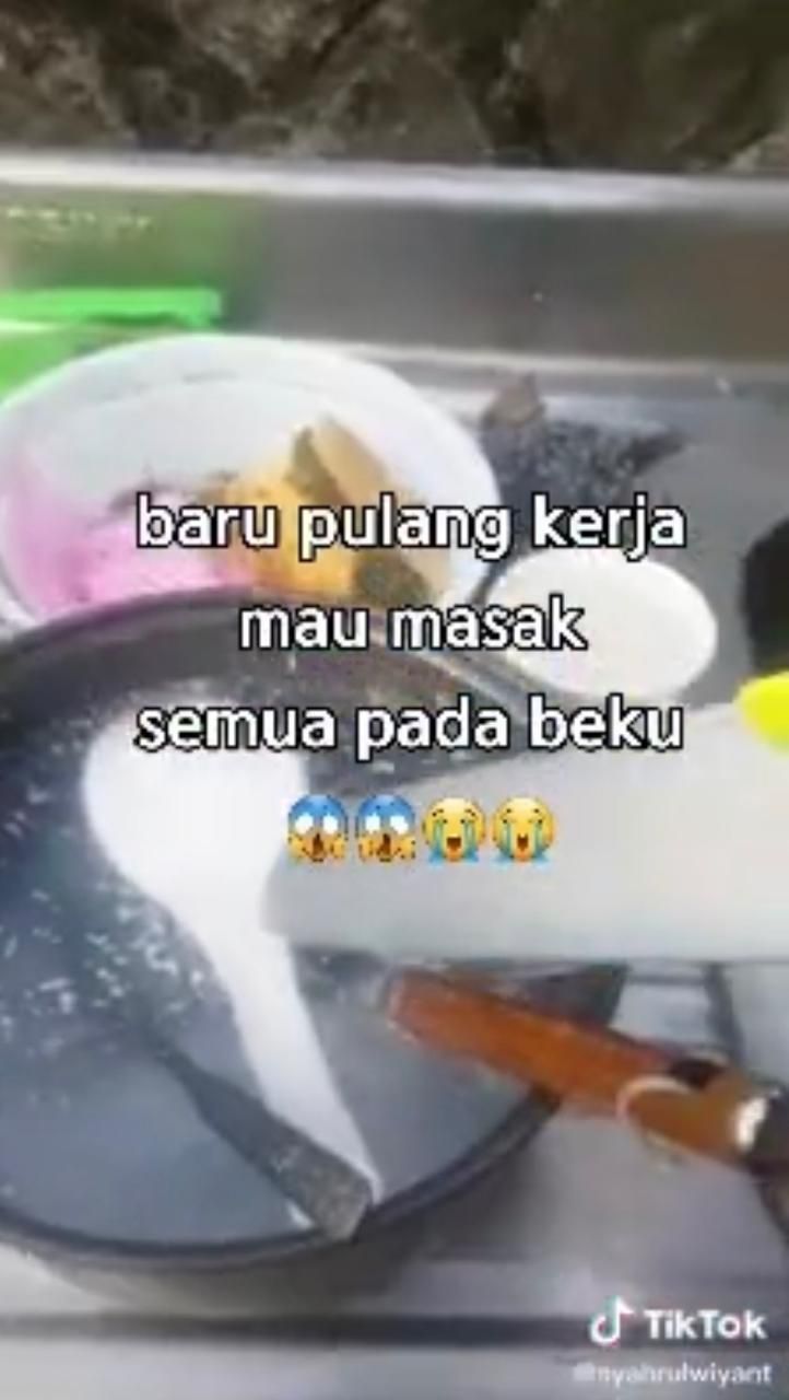 Tinggal di Korea, Pria Ini Kaget Cucian Piringnya Jadi Es Batu