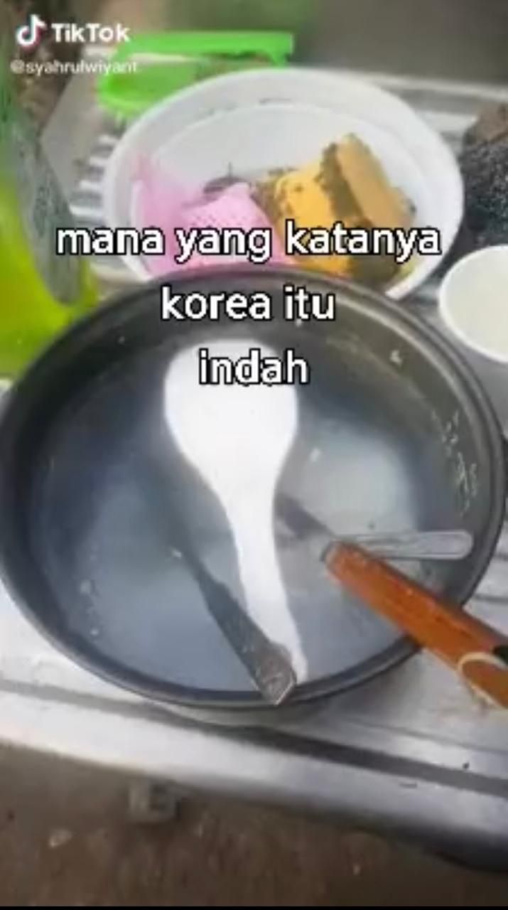 Tinggal di Korea, Pria Ini Kaget Cucian Piringnya Jadi Es Batu