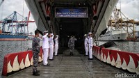 Pelepasan bantuan untuk korban gempa Mamuju, Sulawesi Barat, itu dihadiri oleh Panglima Komando Lintas Laut Militer (Kolinlilamil) Laksda TNI Irvansyah.