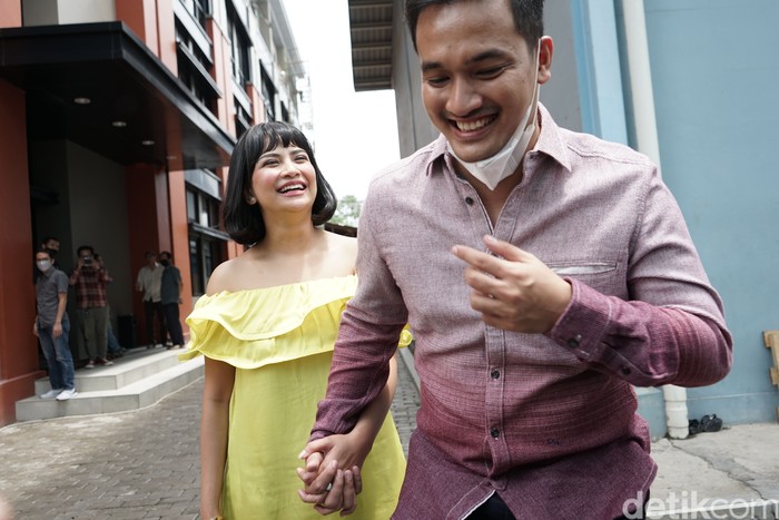 Vanessa Angel dan Bibi Ardiansyah Artis Vanessa Angel bersama suaminya Bibi Ardiansyah saat ditemui dikawasan Tendean, Jakarta, Rabu, (20/1).