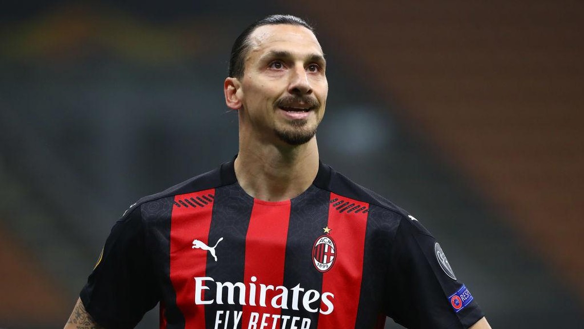Zlatan Ibrahimovic mulai berlatih dengan AC Milan selepas cedera. Foto: (Getty Images/Marco Luzzani)