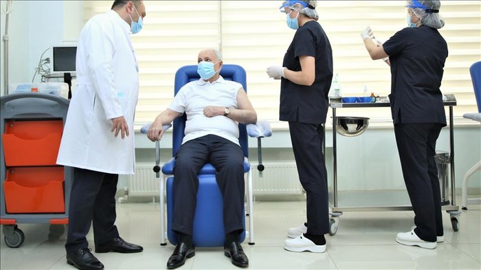 Azerbaijan Mulai Vaksinasi Corona Sinovac
