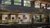 Jerman lah yang membangun sebagian besar infrastruktur. Kini ada rel kereta api hingga kompleks rumah sakit militer besar yang ditinggalkan (Getty Images)