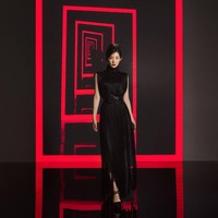 10. Irene Red VelvetDilansir Vogue Business, Irene adalah salah satu artis yang mendapat penghasilan fantastis dari kontrak endorsement-nya. Menjadi wajah brand fashion Prada sejak 2021, penulis Kati Chitrakorn memprediksi ia mendapat rata-rata $400.000 (Rp 5,7 miliaran) per postingan. Foto: Instagram @prada