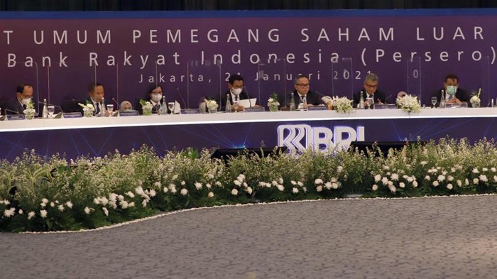 BRI Perkuat Komitmen Kepada UMKM PT. Bank Rakyat Indonesia (Persero) Tbk. menyelenggarakan Rapat Umum Pemegang Saham Luar Biasa (RUPSLB) di Jakarta (21/1). Dalam RUPSLB tersebut perseroan kian menegaskan fokus BRI untuk membangkitkan UMKM yang merupakan tulang punggung perekonomian nasional melalui perubahan nomenklatur dan pengurus perusahaan.