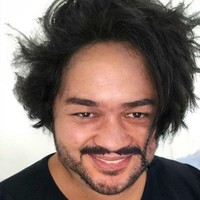 Kalau yang satu ini foto Sinyorita Esperanza kalau punya kumis dan brewok. Dengan ditambah gaya rambut yang agak berantakan, penampilannya jadi terlihat sangar banget nih.. Foto: Instagram/@sinyoritaesperanza