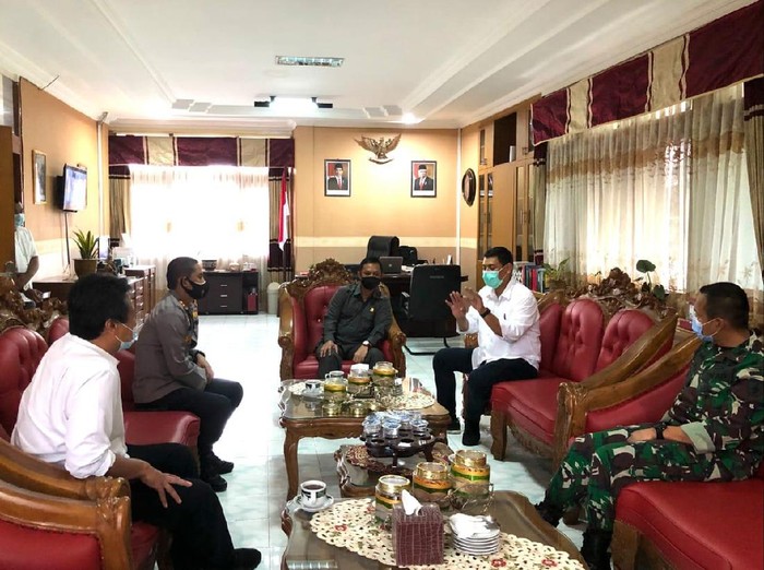 Forkopimda Kota Kediri bersinergi mensukseskan Gerakan Donor Plasma Konvalesen (Gedor Pasen). Ini sebagai langkah bersama menekan pebyebaran COVID-19.