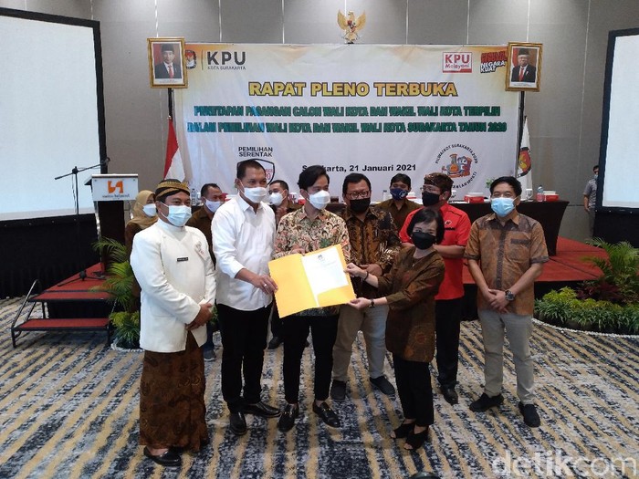 Gibran Rakabuming Raka-Teguh Prakosa resmi ditetapkan sebagai Wali Kota dan Wakil Wali Kota Solo terpilih, Kamis (21/1/2021).