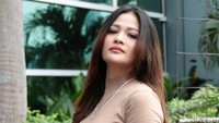 Hingga kini identitas suaminya enggan dibeberkan oleh Hesty Klepek Klepek. (Foto: Noel/detikcom) 