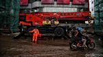 Duh, Jalan Boulevard Kelapa Gading Rusak Parah-Tergenang
