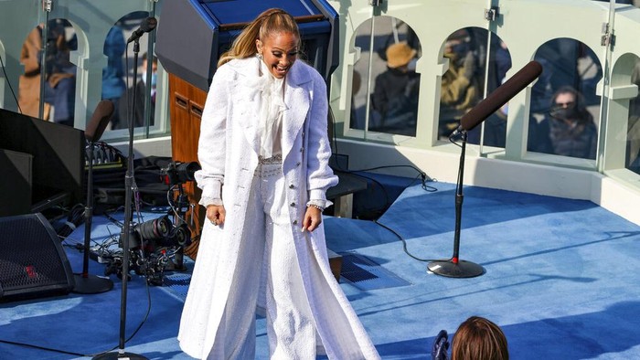 Singer Jennifer Lopez greets Vice President-elect Kamala Harris during President-elect Joe Biden’s inauguration, Wednesday, Jan. 20, 2021, at the U.S. Capitol in Washington. (Tasos Katopodis/Pool Photo via AP)