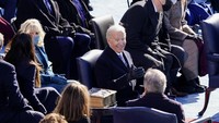 Joe Biden telah resmi dilantik menjadi Presiden ke-46 Amerika Serikat (AS). Biden akan menjabat selama empat tahun ke depan.