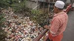 Jorok! Bukan Berisi Air, Kali di Depok Malah Dipenuhi Sampah