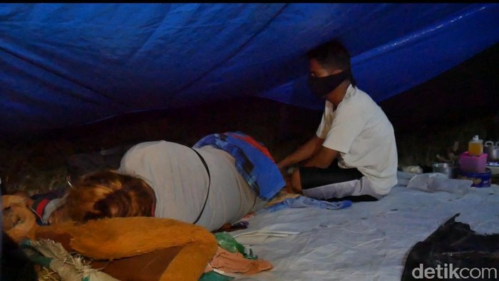Kondisi pengungsi gempa Sulbar (M Qadri/detikcom).