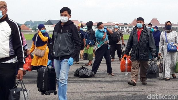Korban gempa Sulbar tiba di Lanud Adi Soemarmo Solo