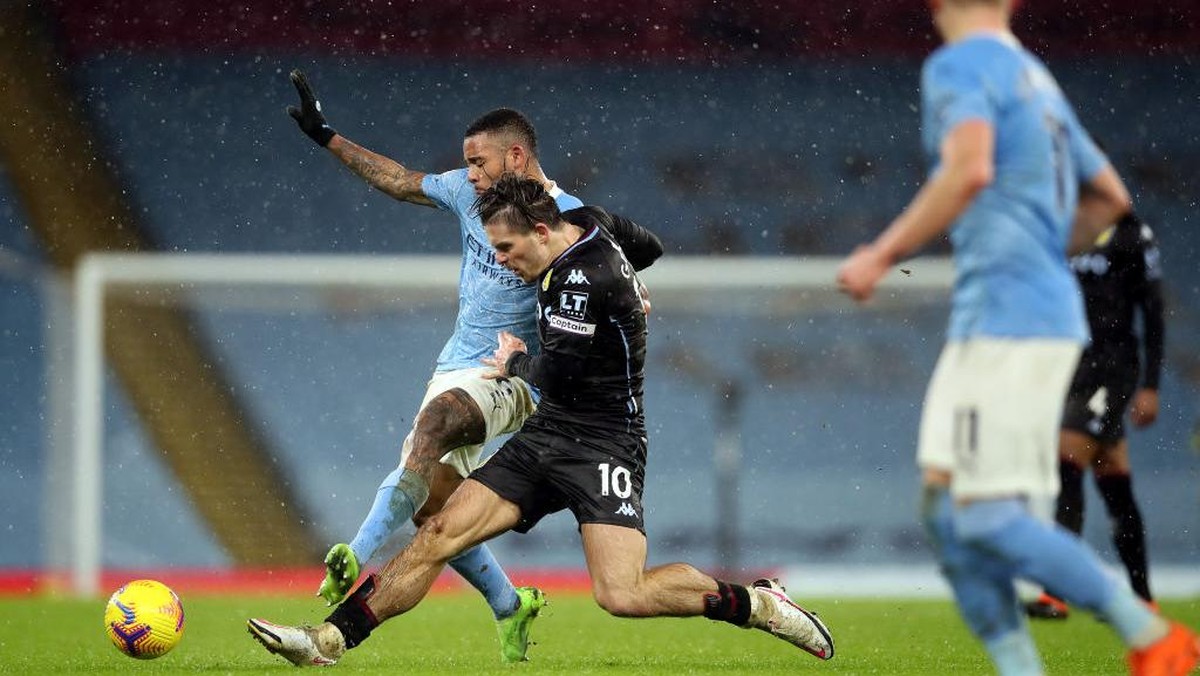 Manchester City menang 2-0 atas Aston Villa. (Foto: Getty Images/Clive Brunskill)