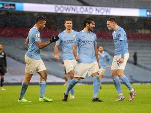 Man City Bisa Quadruple? Guardiola: Dongeng!