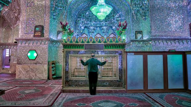 Masjid Shah Cheragh di Kota Shiraz, Iran