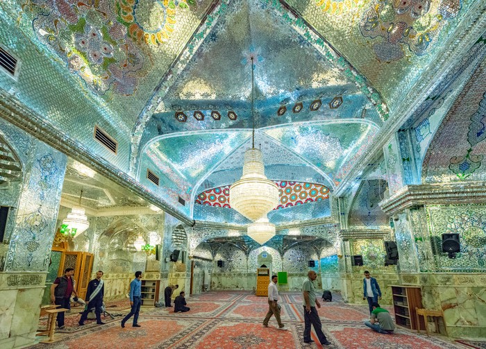 Masjid Shah Cheragh di Kota Shiraz, Iran