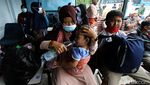 Masuk Kota Solo, Pengungsi Gempa Sulbar Jalani Rapid Antigen