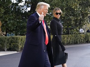 Gaya Terakhir Melania Trump Sebagai Ibu Negara, Masih Tak Pakai Masker