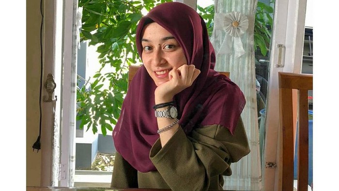 Mengenal Maya Nabil, mahasiswa S3 ITB yang baru berusia 21 tahun