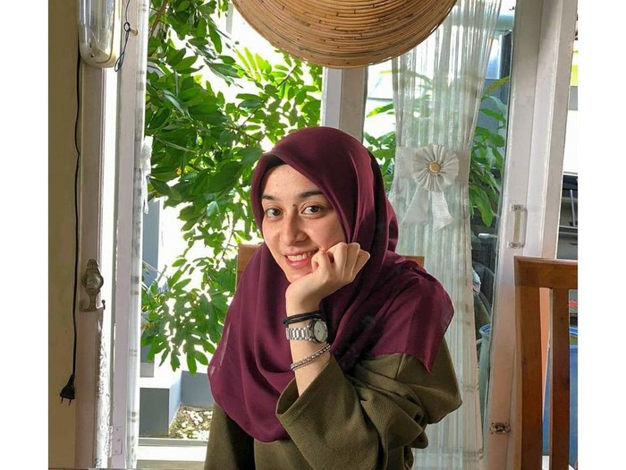 Mengenal Maya Nabil, mahasiswa S3 ITB yang baru berusia 21 tahun Mengenal Maya Nabil, mahasiswa S3 ITB yang baru berusia 21 tahun