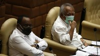 Menteri Pekerjaan Umum dan Perumahan Rakyat (PUPR) Basuki Hadimuljono mengikuti rapat kerja bersama Komisi V DPR RI, di Gedung Parlemen, Senayan, Jakarta, Kamis (21/01/2021).