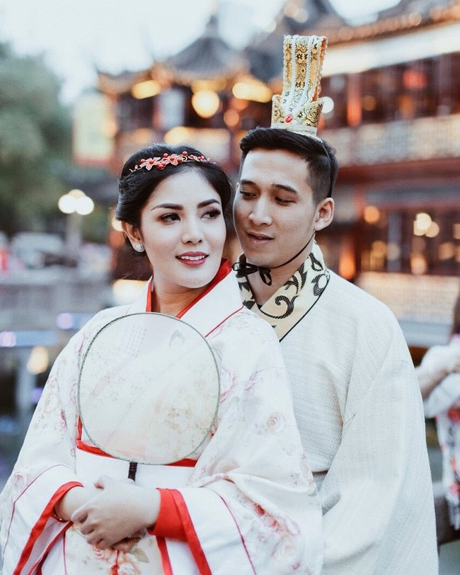 Nindy dan Askara kerap melakukan liburan mewah ke luar negeri. Foto: Instagram