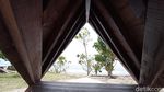Bangunan Lucu Ini Percantik Pantai Karapyak Pangandaran