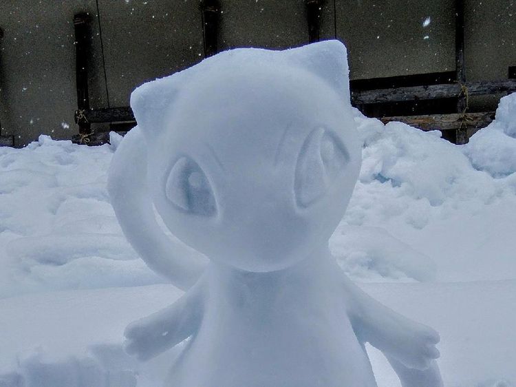 Potret Seniman Kalau Bikin Patung Salju, Total!