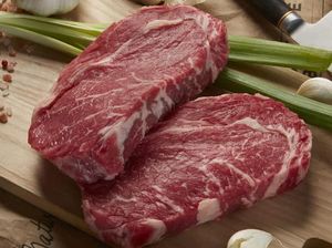 Pedagang Daging Mogok Jualan, Pasokan Daging Premium Masih Aman