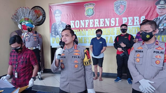 Pelaku ekshibisionisme ke istri Isa Bajaj meminta maaf