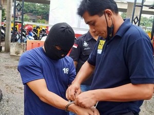 Isa Bajaj Posting Foto Ekshibisionis Diborgol: Alhamdulilah Tertangkap