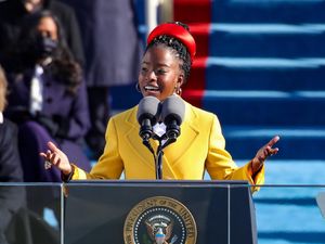 Amanda Gorman, Penyair Muda yang Bacakan Puisi saat Pelantikan Joe Biden