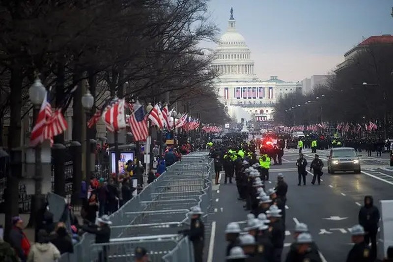 potret beda pelantikan presiden AS trump dan biden