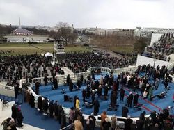 Potret Perbedaan Pelantikan Presiden AS Donald Trump dan Joe Biden