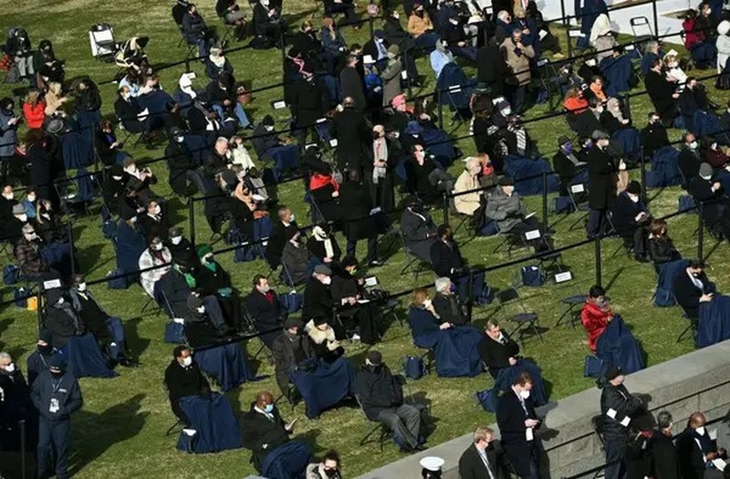 potret beda pelantikan presiden AS trump dan biden