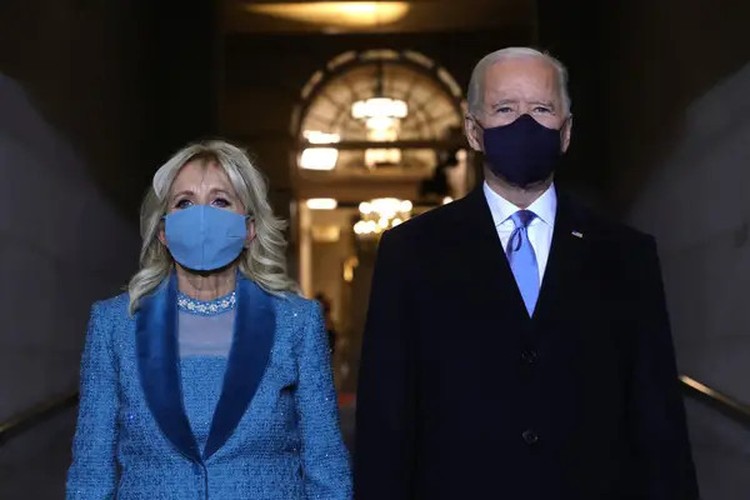 potret beda pelantikan presiden AS trump dan biden potret beda pelantikan presiden AS trump dan biden