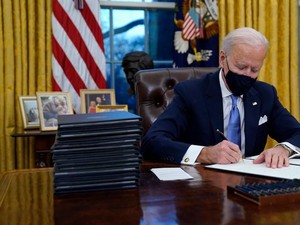 5 Gebrakan Joe Biden Sesaat Usai Pelantikan