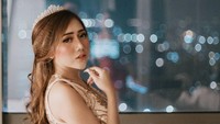 Di Instagram, Priscillia Hesty kerap membagikan foto-foto seksi. (Foto: dok. Instagram @priscillia_hestyy) 