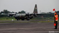 Para pengungsi korban gempa Majene dan Mamuju, Sulawesi Barat, itu diterbangkan ke Solo dengan menggunakan pesawat Hercules milik TNI Angkatan Udara.