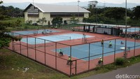 Atlet difabel cabang olahraga tenis lapangan yang tergabung dalam pelatda provinsi DI Yogyakarta terus berlatih dengan rutin selama 3 kali dalam sepekan dalam tempo waktu sekitar 3 jam, untuk melihat kesiapan fisik dan stamina menghadapi PEPARNAS 2021.