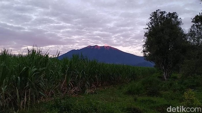 Status Gunung Raung Ditingkatkan Menjadi Waspada (Level II)