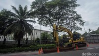 Kemudian, pengalihan arus lalu lintas juga akan diterapkan di Jalan Perwira menuju ke Pasar Baru. Di titik tersebut, kendaraan akan dialihkan ke Jalan Pejambon.