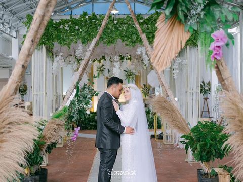 Mayang Sari dan Raden Muhammad Iqbal Dzulyadenviral di TikTok