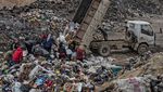 Warga Suriah Berjuang di Tumpukan Sampah